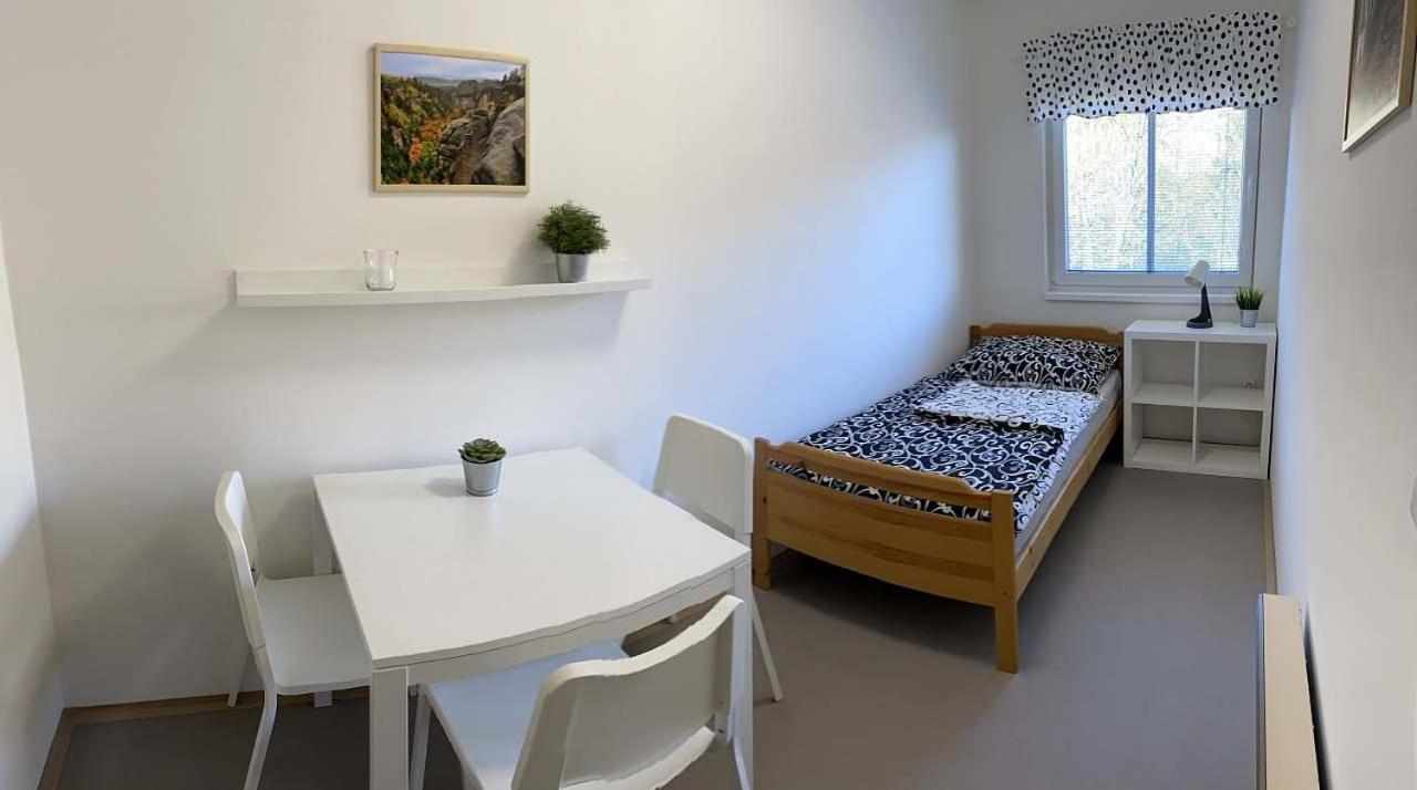 Apartmany Nad Parkem Broumov Exterior photo